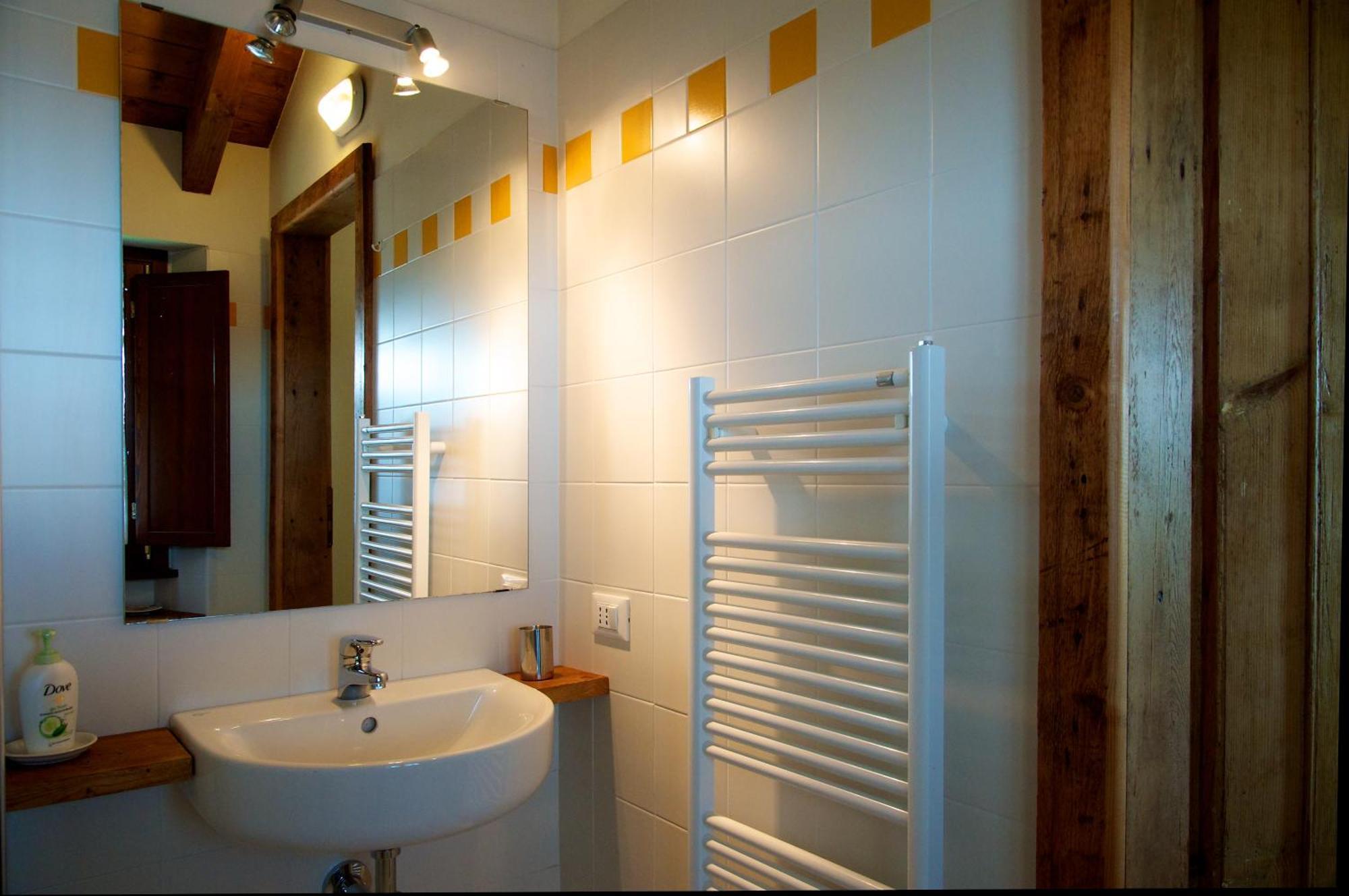 Bed and Breakfast Cascina Delle Mele Виттуоне Номер фото