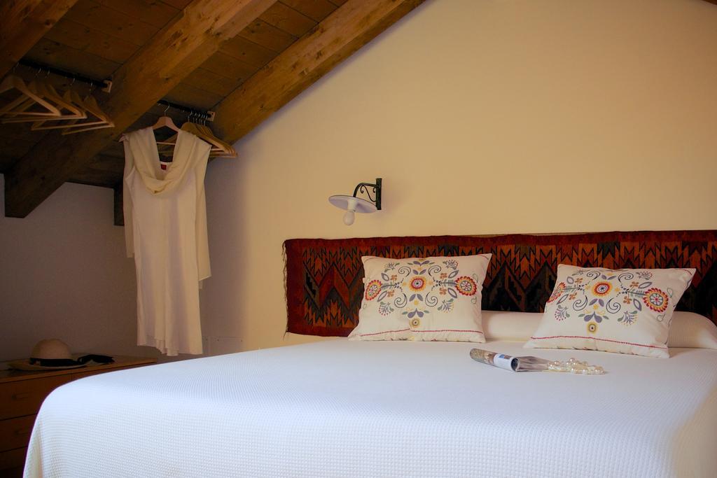 Bed and Breakfast Cascina Delle Mele Виттуоне Экстерьер фото