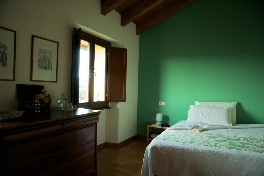 Bed and Breakfast Cascina Delle Mele Виттуоне Экстерьер фото