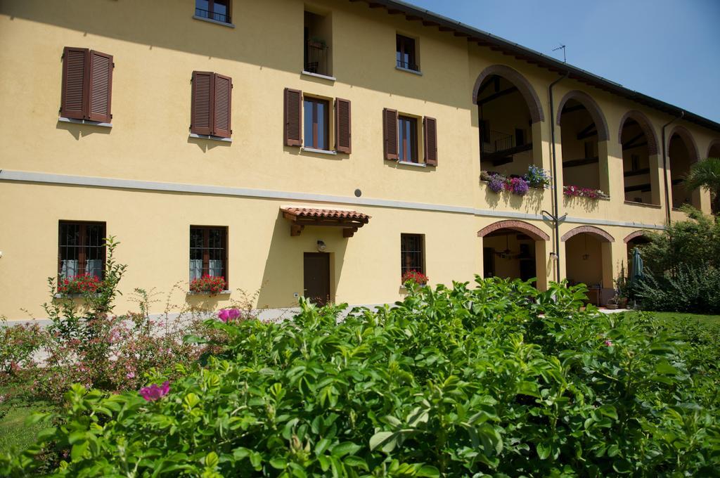 Bed and Breakfast Cascina Delle Mele Виттуоне Экстерьер фото