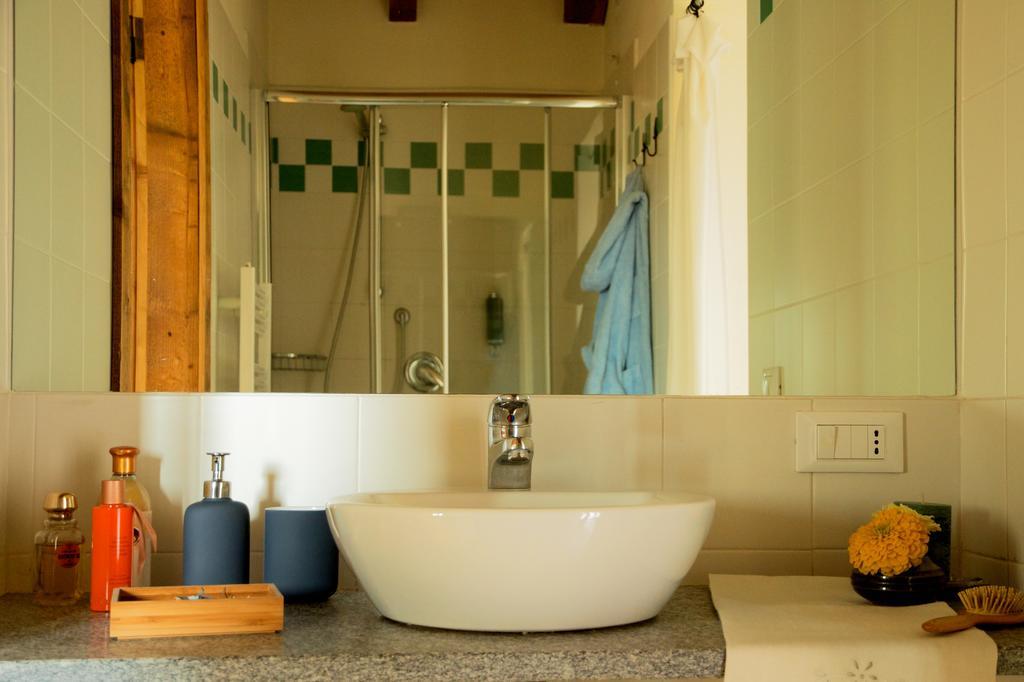 Bed and Breakfast Cascina Delle Mele Виттуоне Экстерьер фото