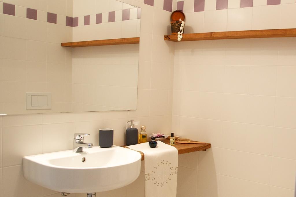 Bed and Breakfast Cascina Delle Mele Виттуоне Экстерьер фото
