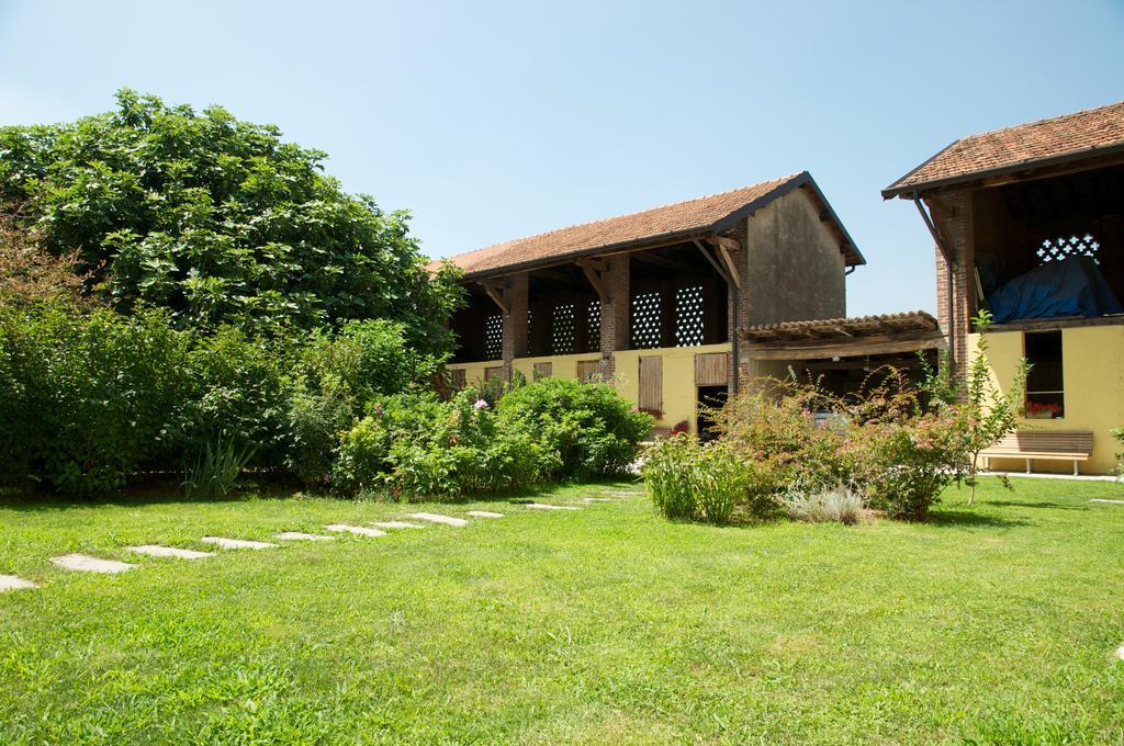 Bed and Breakfast Cascina Delle Mele Виттуоне Экстерьер фото